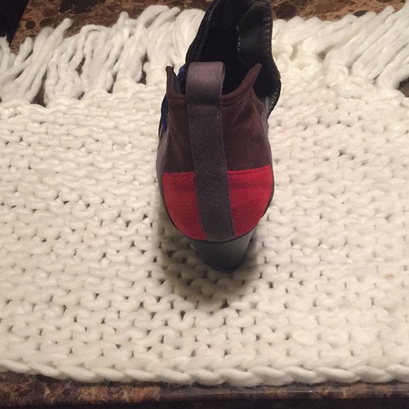 Booties - Picture 5 of 5